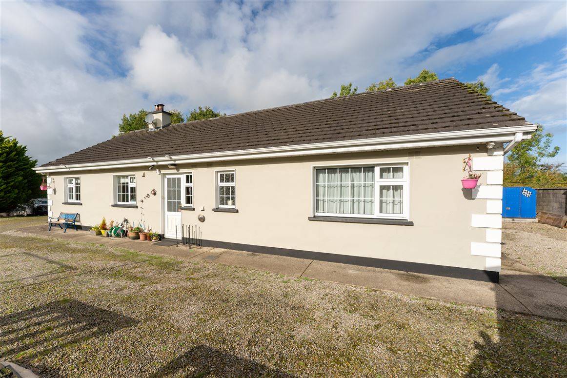 ‘Glenwood House’ Belvoir, Sixmilebridge, Clare