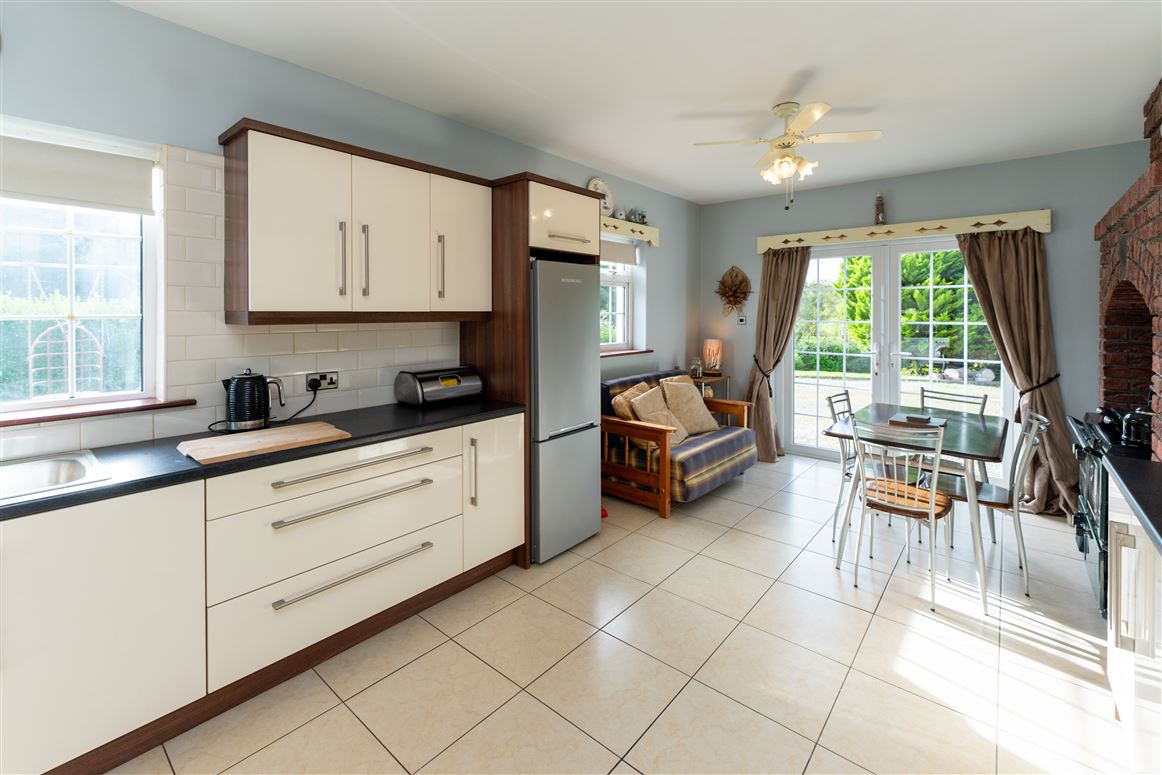 ‘Glenwood House’ Belvoir, Sixmilebridge, Clare