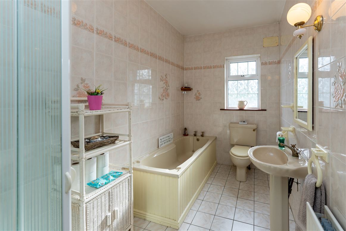 ‘Glenwood House’ Belvoir, Sixmilebridge, Clare