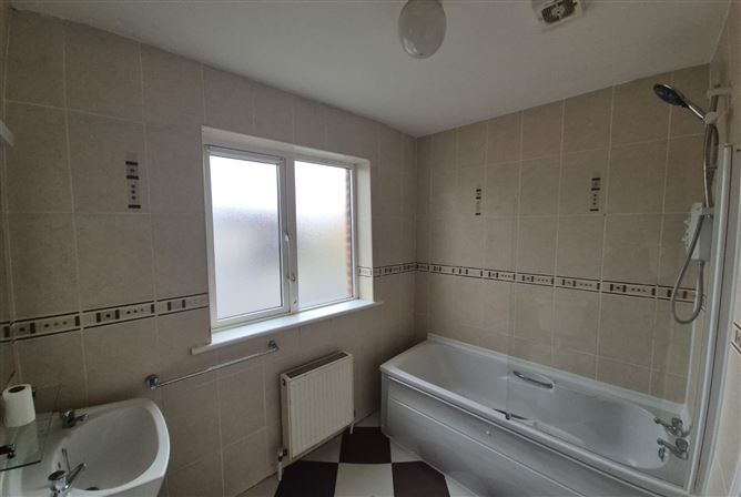 Photo 15 of 18 — 15 Daar River View, Newcastle West, Co. Limerick