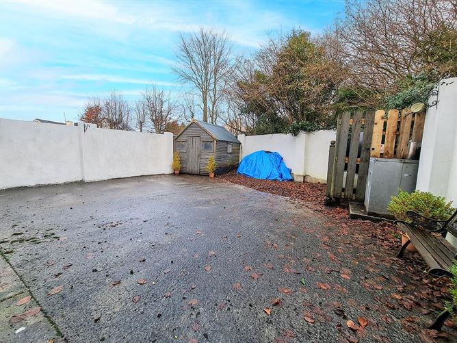 No. 20 Meadow Park, Westport Road , Castlebar, Mayo