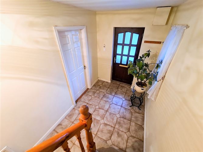 No. 20 Meadow Park, Westport Road , Castlebar, Mayo
