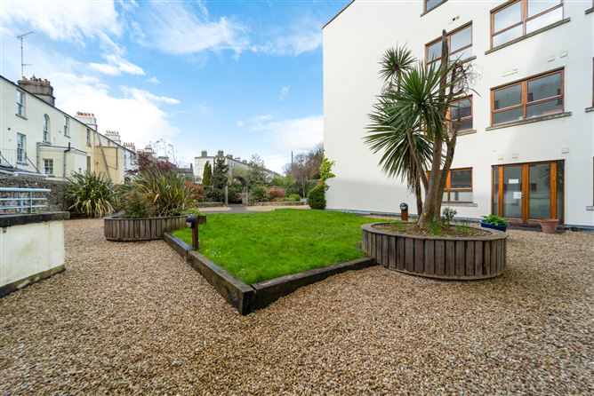 Apartment 6, DE VESCI HOUSE, Dun Laoghaire, County Dublin