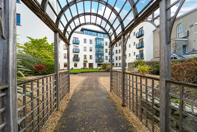Apartment 6, DE VESCI HOUSE, Dun Laoghaire, County Dublin