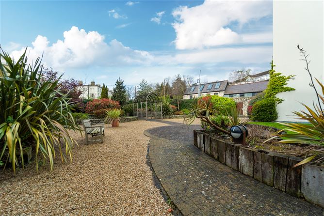 Apartment 6, DE VESCI HOUSE, Dun Laoghaire, County Dublin