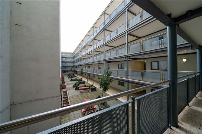 27 Abberley Square, Tallaght, Dublin 24