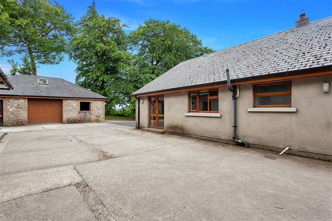Granite Stone Fronted Residence On c. 0.9 Acre / 0.35 HA., The Dowery, Manor Kilbride, Wicklow