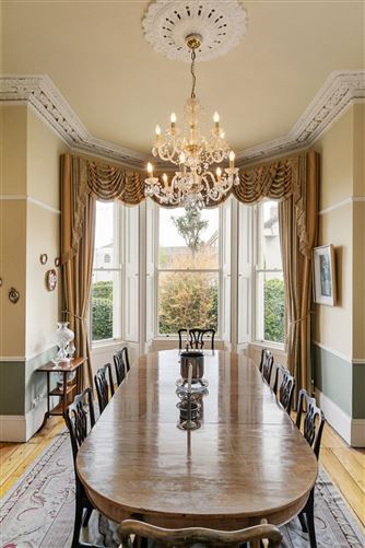 https://photos-a.propertyimages.ie/media/7/6/9/4998967/bb1822d7-6855-4b29-bb55-fd245461bf83_l.jpg