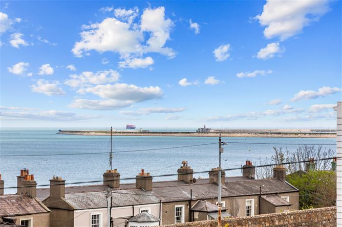 https://photos-a.propertyimages.ie/media/7/6/9/4998967/bb1822d7-6855-4b29-bb55-fd245461bf83_l.jpg