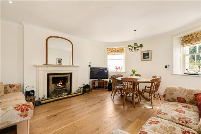 https://photos-a.propertyimages.ie/media/7/6/9/4998967/bb1822d7-6855-4b29-bb55-fd245461bf83_l.jpg