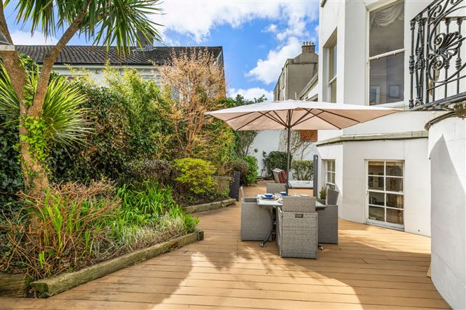 https://photos-a.propertyimages.ie/media/7/6/9/4998967/bb1822d7-6855-4b29-bb55-fd245461bf83_l.jpg