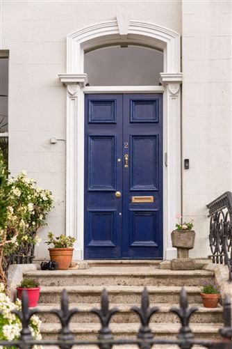 https://photos-a.propertyimages.ie/media/7/6/9/4998967/bb1822d7-6855-4b29-bb55-fd245461bf83_l.jpg