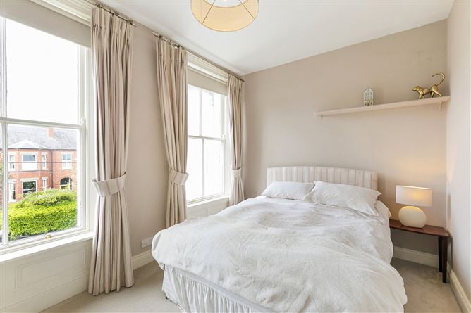 https://photos-a.propertyimages.ie/media/7/6/9/4998967/bb1822d7-6855-4b29-bb55-fd245461bf83_l.jpg