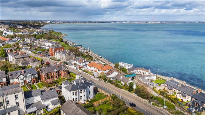 https://photos-a.propertyimages.ie/media/7/6/9/4998967/bb1822d7-6855-4b29-bb55-fd245461bf83_l.jpg