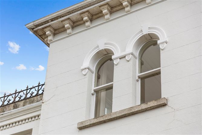https://photos-a.propertyimages.ie/media/7/6/9/4998967/bb1822d7-6855-4b29-bb55-fd245461bf83_l.jpg