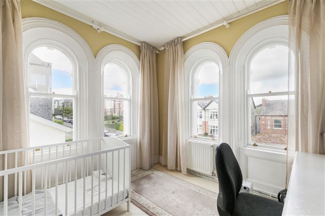 https://photos-a.propertyimages.ie/media/7/6/9/4998967/bb1822d7-6855-4b29-bb55-fd245461bf83_l.jpg