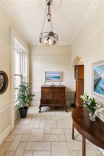 https://photos-a.propertyimages.ie/media/7/6/9/4998967/bb1822d7-6855-4b29-bb55-fd245461bf83_l.jpg