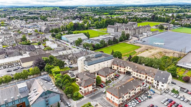https://photos-a.propertyimages.ie/media/7/6/9/5006967/75f2b7f4-2114-4bd7-b74e-2d6f93cfb61b_l.jpg