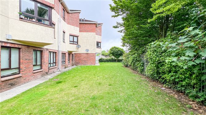 https://photos-a.propertyimages.ie/media/7/6/9/5006967/75f2b7f4-2114-4bd7-b74e-2d6f93cfb61b_l.jpg