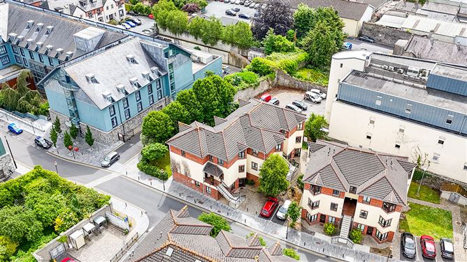 https://photos-a.propertyimages.ie/media/7/6/9/5006967/75f2b7f4-2114-4bd7-b74e-2d6f93cfb61b_l.jpg