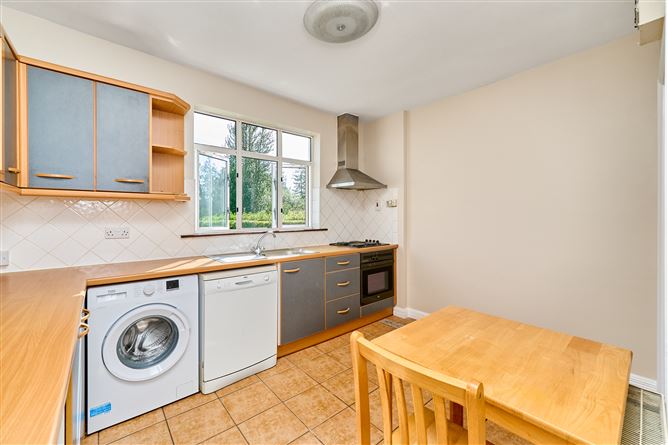 Photo 10 of 23 — Sunmount, 25 Lynn Avenue, Mullingar, Westmeath