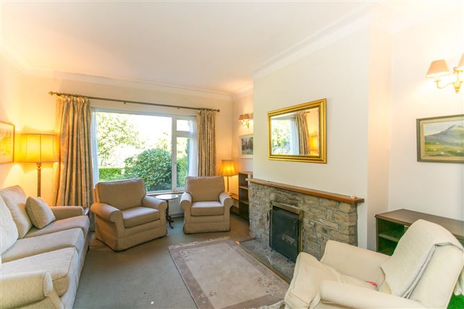 27 Lawnswood Park, Stillorgan, Co. Dublin