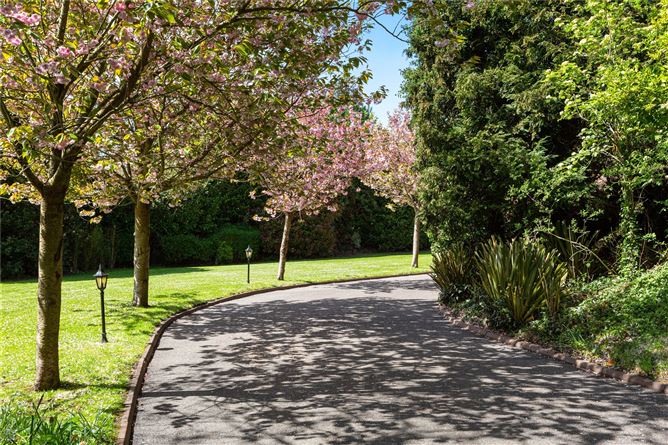 Cedar Hill, Ballycorus Road, Kilternan, Dublin 18