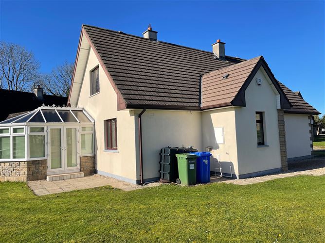 90 Renville Village, Oranmore, Galway