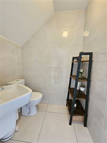 43 Meadow View, Clarecastle, Ennis, Co. Clare