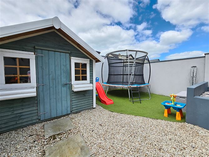 43 Meadow View, Clarecastle, Ennis, Co. Clare