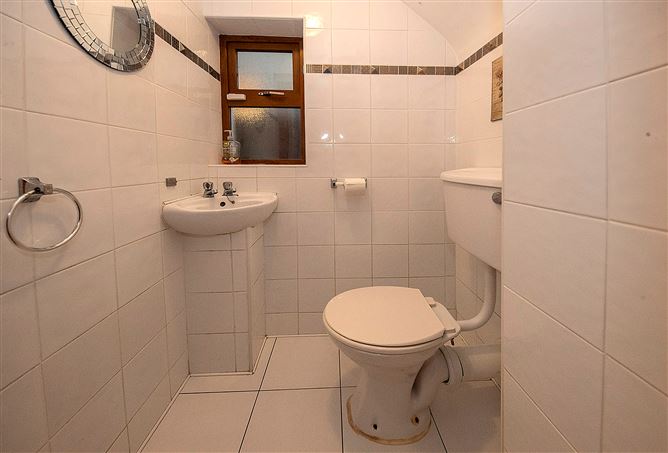 18 Knocknagranagh Court, Ballinroad, Dungarvan, Co. Waterford