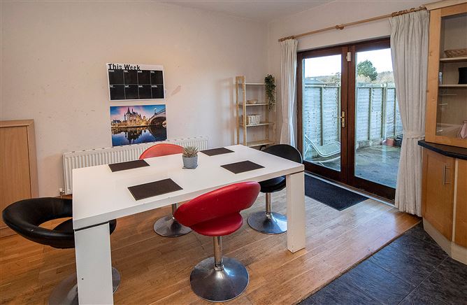 18 Knocknagranagh Court, Ballinroad, Dungarvan, Co. Waterford