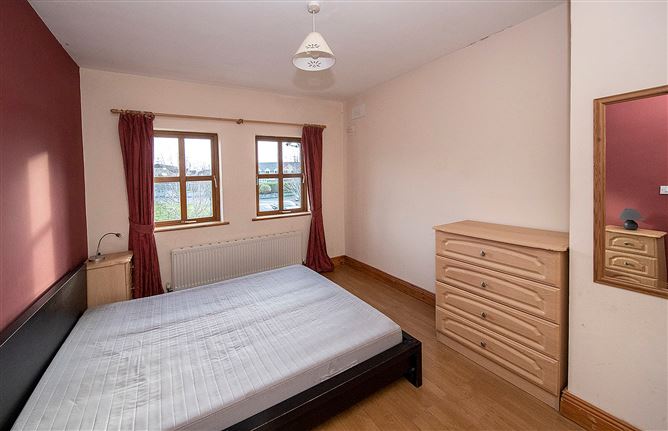 18 Knocknagranagh Court, Ballinroad, Dungarvan, Co. Waterford