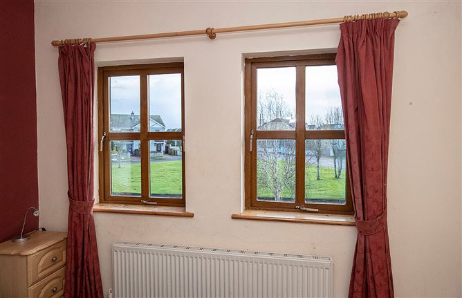 18 Knocknagranagh Court, Ballinroad, Dungarvan, Co. Waterford