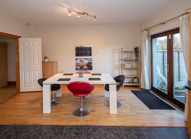 18 Knocknagranagh Court, Ballinroad, Dungarvan, Co. Waterford