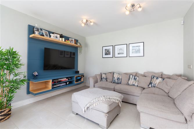 8 The Grange, Louisa Valley, Leixlip, Co. Kildare