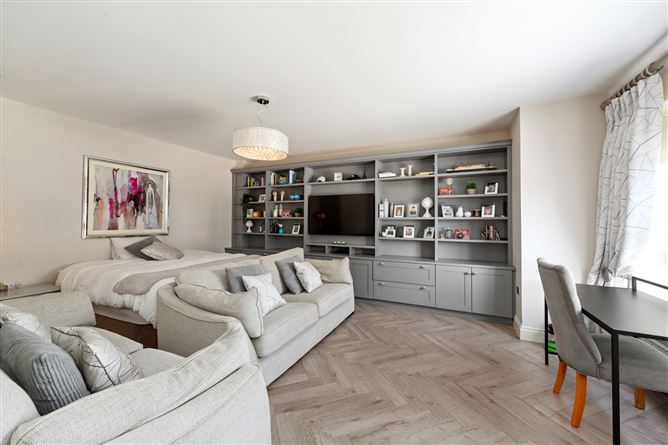 8 The Grange, Louisa Valley, Leixlip, Co. Kildare