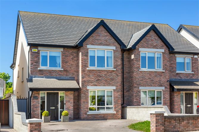 8 The Grange, Louisa Valley, Leixlip, Co. Kildare