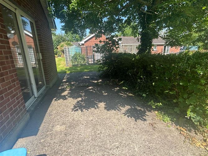 3 The Village, Eastham Road, Bettystown, Co. Meath