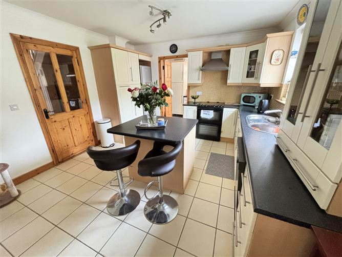 Photo 7 of 19 — 204 Bluebell Woods, Oranmore, Galway