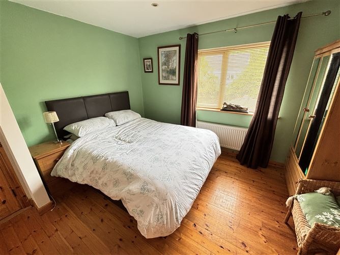 Photo 11 of 19 — 204 Bluebell Woods, Oranmore, Galway