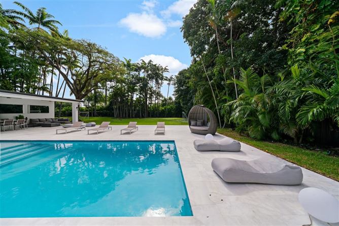 Photo 7 of 10 — Saltwater in Miami,Miami,Florida,USA