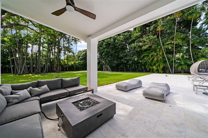 Photo 10 of 10 — Saltwater in Miami,Miami,Florida,USA