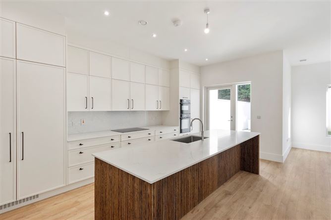 https://photos-a.propertyimages.ie/media/7/7/1/4334177/d97d8306-d49f-4ec2-b3a4-599e782f57c8_l.jpg