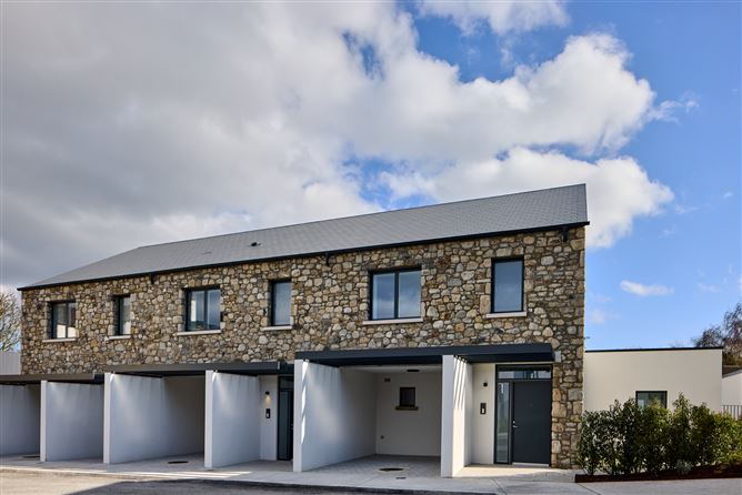 https://photos-a.propertyimages.ie/media/7/7/1/4334177/d97d8306-d49f-4ec2-b3a4-599e782f57c8_l.jpg