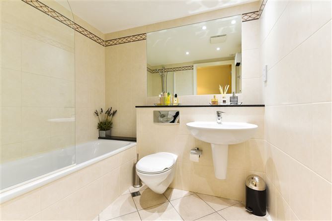 Apt. 202 Longboat Quay South, Grand Canal Dk, Dublin 2