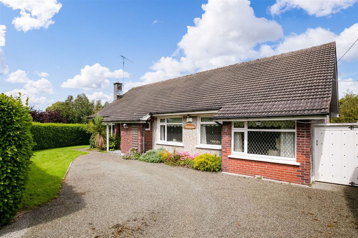 4 Cluny Grove, Killiney, South County Dublin DNG Dun Laoghaire