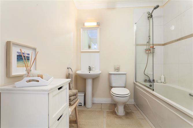 16 Garnish Square, Waterville, Blanchardstown, Dublin 15