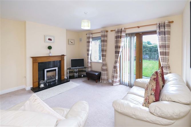 24 Fernleigh Grove, Carpenterstown, Castleknock, Dublin 15