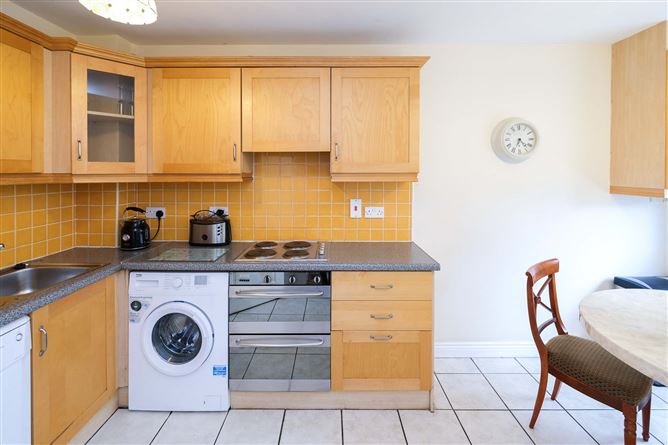 24 Fernleigh Grove, Carpenterstown, Castleknock, Dublin 15